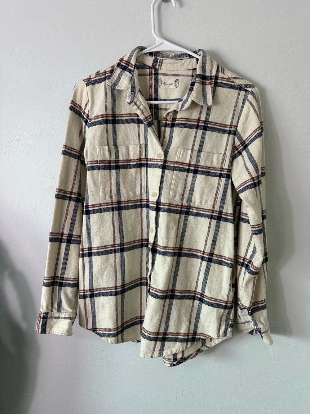 Women’s Cream Plaid Button-Up Shirt - Casual Long Sleeve